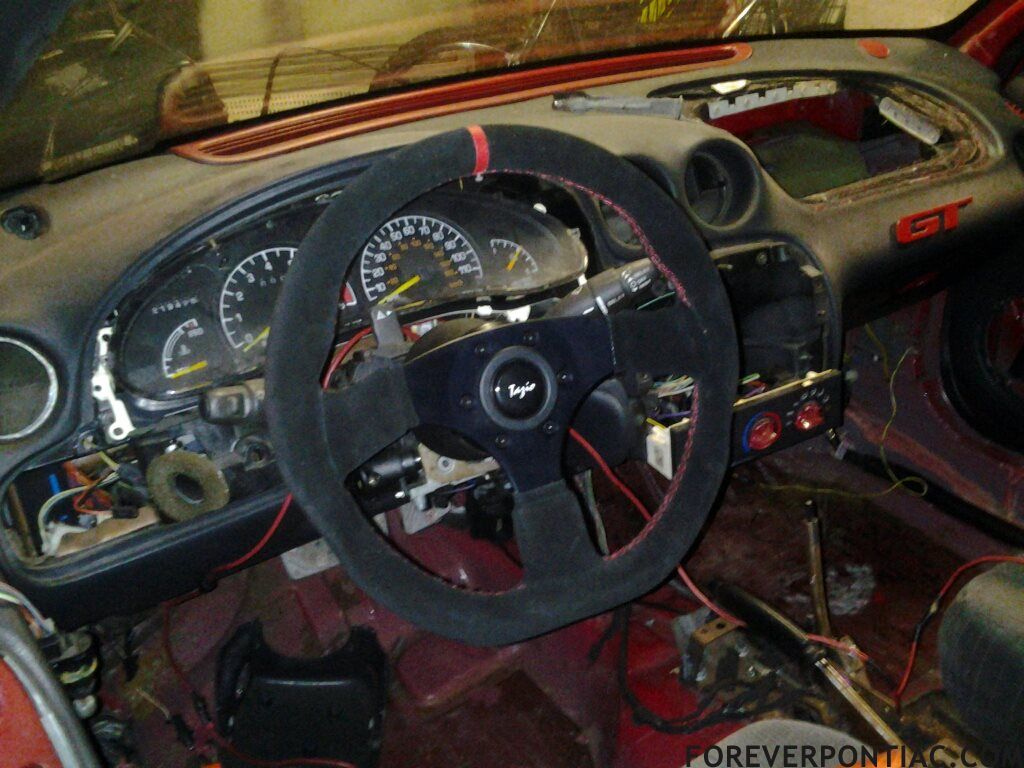 steering wheel installed with quick release